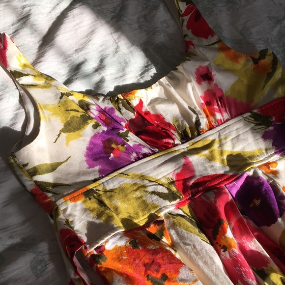 XOXO Floral Dress - Picture 6 of 8